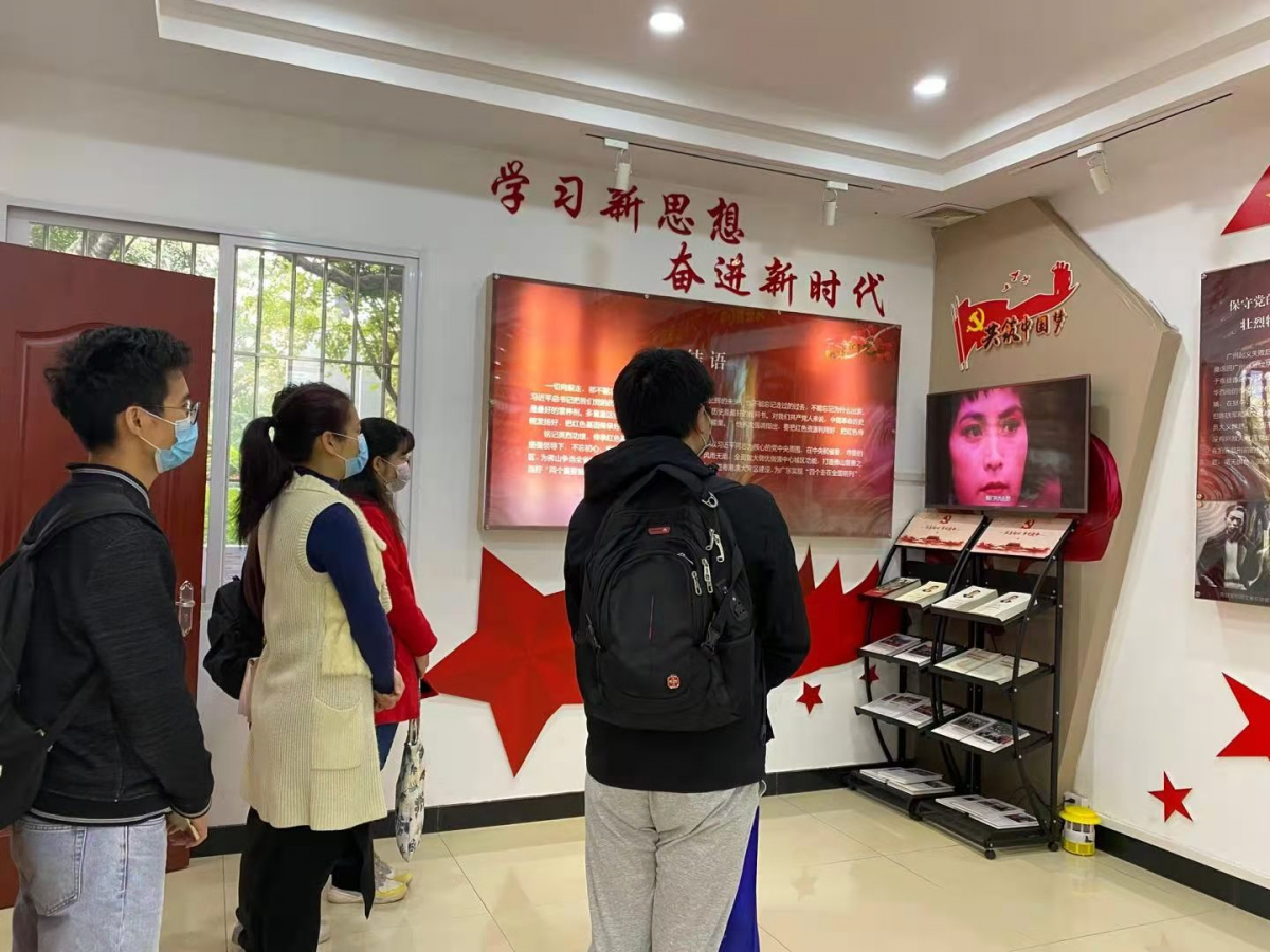 《刑场上的婚礼》中的感人情景