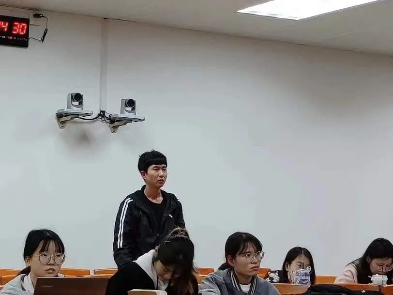 16d5ffb5615e4628c64c7de606114ee5