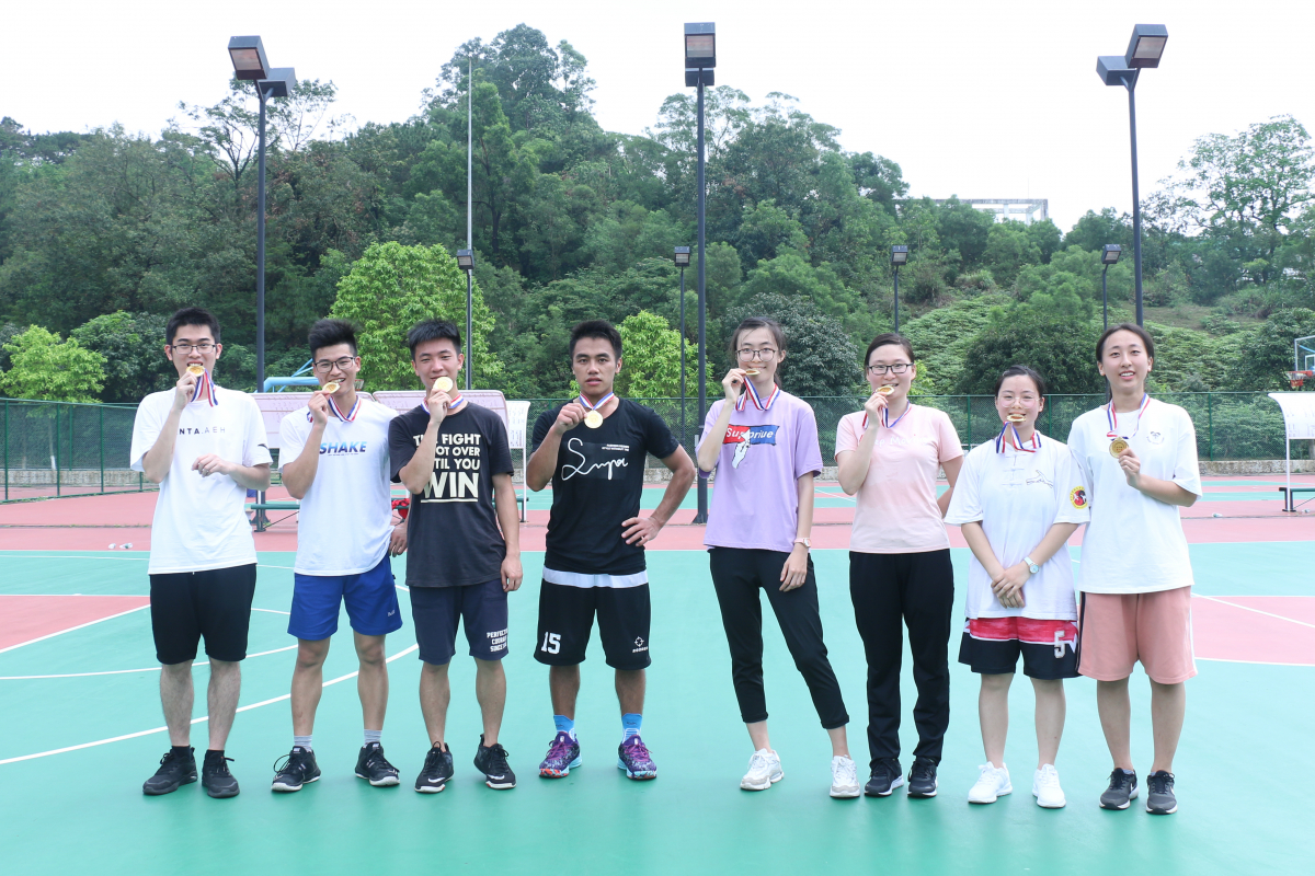 男队第一名、女队第一名、班级积分第一名：2017级海洋生物班