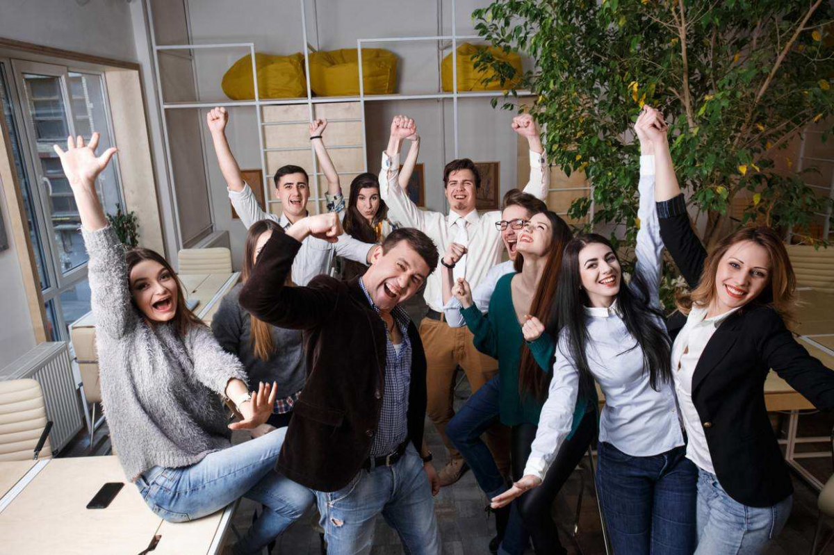 How to Win at College：保持联络